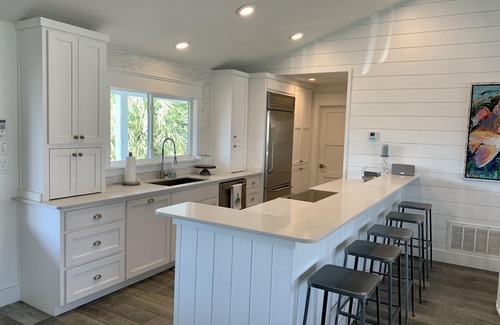 Key Allegro Casa | Just renovated! Premier location - 6 bedrooms, amazing views, wide canal, POOL!