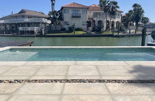 Key Allegro Casa | Just renovated! Premier location - 6 bedrooms, amazing views, wide canal, POOL!