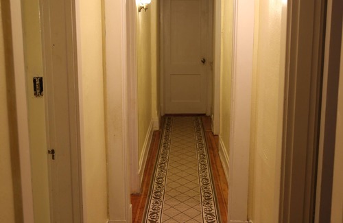 Avondale Apartamento | ¡El ajuste perfecto! Apartamento amueblado de 3 habitaciones en GasLight District Clifton