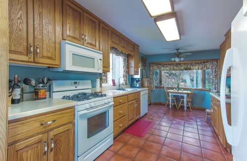 Valois Casa | Just Us - Private Waterfront Home on Seneca Lake. Dog Friendly!