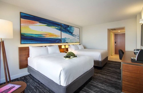 Central Beach Complejo | Just What You Were Looking For! 2 Comfortable Units, Outdoor Pool, Onsite Dining