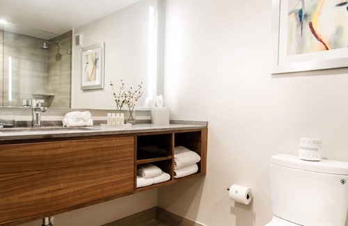 Central Beach Complejo | Just What You Were Looking For! 2 Comfortable Units, Outdoor Pool, Onsite Dining