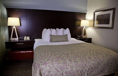 San Bruno Complejo | Just What You Were Looking For! Free Breakfast, Onsite Pool, Parking