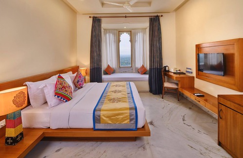 Nathdwara Hotel | juSTa Brij Bhoomi Nathdwara