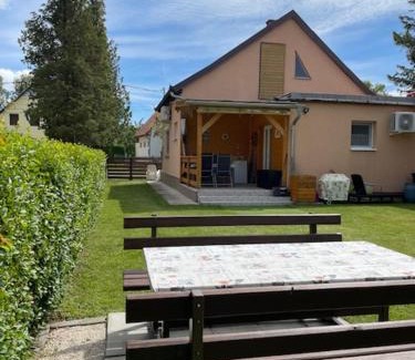 Balatonmariafurdo Casa | Két szobás, teraszos, kertes vendégház