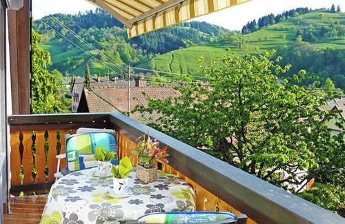 Untermunstertal Apartamento | Köpfleblick vacation apartment in Haus Bergblick