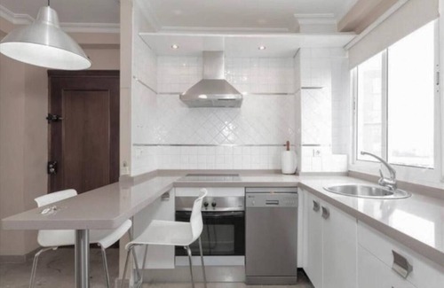 San Pablo D y E Apartamento | K.C 727 - Apartment near the train station great location