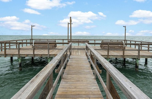 Sailhouse Condominio | K's Coast Condo | Pet Friendly, Pool + Pier Access