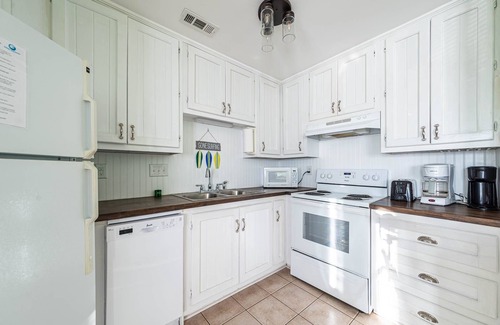Kill Devil Hills Condominio | K1410 Loggerhead Landing. Kill Devil Hills. Condo Just Steps to the Beach!