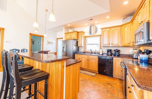 Colington Casa | K1421 Acqua. Ocean Views; Semi-Oceanfront; Elevator; Private Pool; Rec Room!