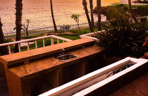 Playas de Rosarito Villa | K38 Club Marena Villa de 2 pisos, Ultimate Beach Pad y Can Check Surf desde la cama.