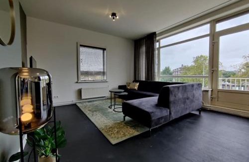 Eindhoven Apartamento | k50159 Spacious and modern apartment near the city center, free parking