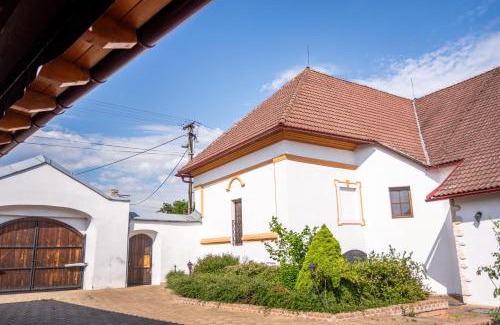 Pravenec Villa | Kaštieľ Pravenec