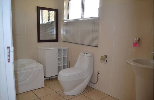 Teyateyaneng Casa | Ka Pitseng Guest House