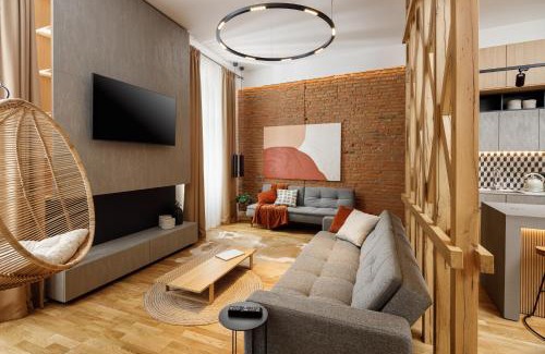 Brasov City Centre Apartamento | Ka'yana Apartments - Restored Luxury in the Heart of the Old Town, near Black Church, Council Sq