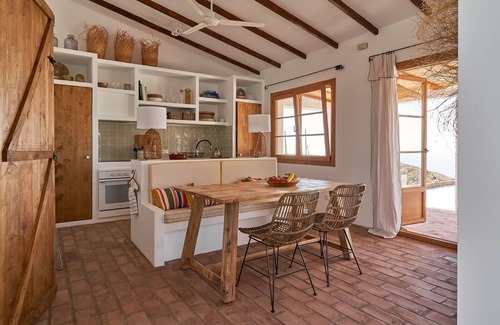 Competa Villa | Roots - villa de confort moderno en la naturaleza andaluza