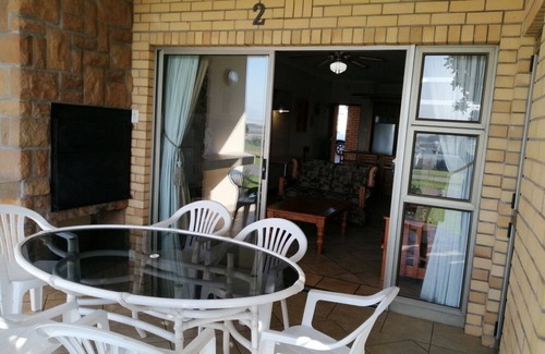 Kleinmond Apartamento | KABELJOU 1 : 2 bedr/2 bathr, BBQ. Panoramic view. Near beach + shopping center.