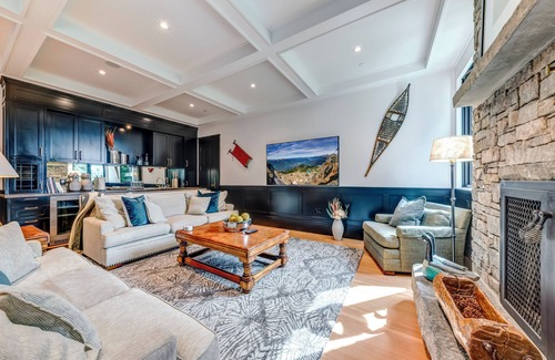 Whistler Creekside Casa | Kadenwood 2924 – Ski in Ski out, Private Pool, Hot Tub, Elevator & Gondola