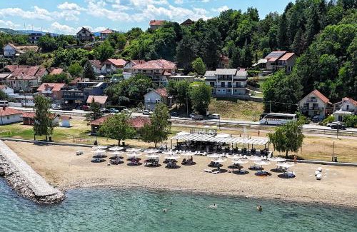 Golubac Apartamento | Kafana Zlatna Ribica