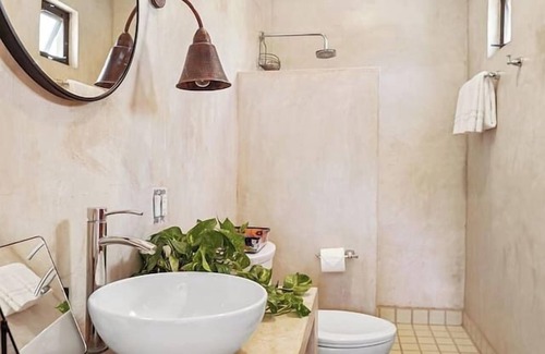 El Pescadero Villa | Kafka House: 7 Bedroom Compound Steps From Beach