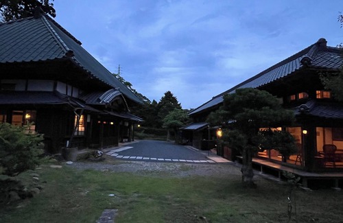 Isumi Casa | Kagetsuan main house is a retreat surrounded by rice fields and bamboo groves.