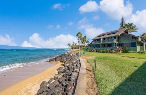 Kahana Casa | Kahana Outrigger 3A2 · KHO 3A2 Updated OceanFront 3BD wPool AC O
