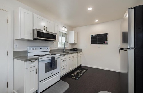 Kahuku Casa | Kahuku 3BR Ohana - A/C, WiFi, Parking
