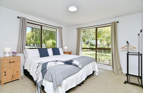 Kaiapoi Casa | Kaiapoi Lakes - Christchurch Holiday Homes