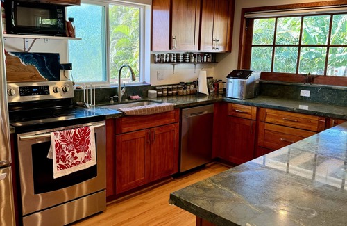 Kailua Cabaña | Kailua 2 Bedroom, 2 Bath Private Unit - 15 Minute Walk to Beach