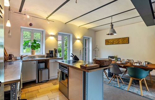 Klingenmuenster Casa | Casa de vacaciones 'Gutshof Kaiserbacher Mühle' Vacaciones en familia y amigos entre bosque y vino