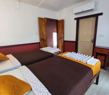 Mullakkal Alquiler De Eote | Kalappura Houseboats & Tours