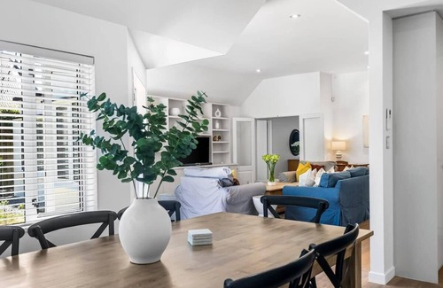 Merivale Casa | Kaleido Nook Enchanting 3BR Magic on Rugby Street