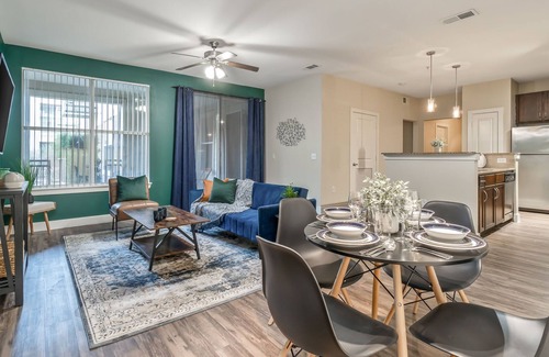 Park Central Apartamento | Kaleidoscope Near Galleria/Medical City