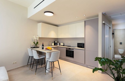 Old Quarter Apartamento | "KALES 2" SEA VIEW SUITES