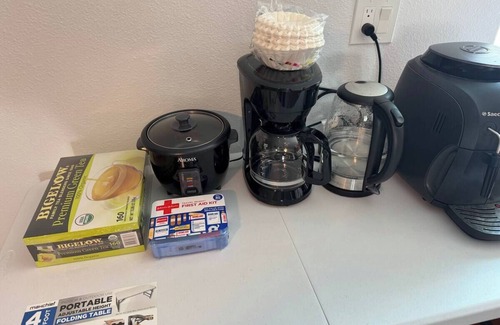 Kalihi Valley Casa | Kalihi Stream, Coffee Bar, Ro Water, Split Ac, WIFI, Black Out Curtain, 4Parking