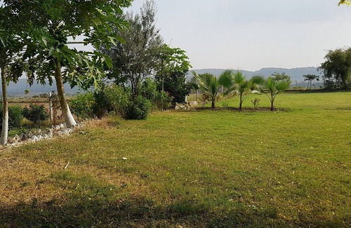 Punjab Otro | Kallar kahar Country Club Granja. Vista al lago desde la comodidad de su casa. 3km.