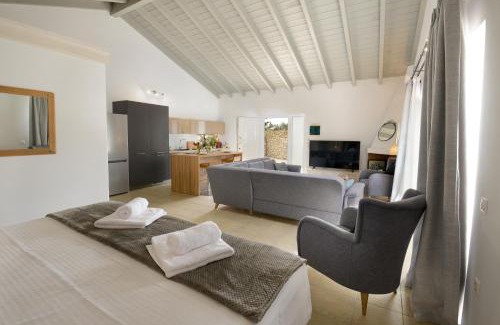 Mpogdanatika Villa | Kalokairia Residence