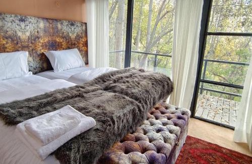 Hunza Chalet De Esquí | Kalp with Forest View- Cloud Nine and a Half Hunza