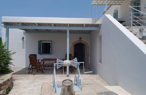 Kithira Casa | Kamara maira arch house