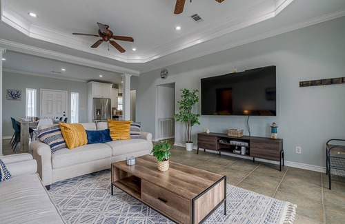 Crystal Beach Villa | Kame House | Hot Tub w/ Ocean Views, Beachfront