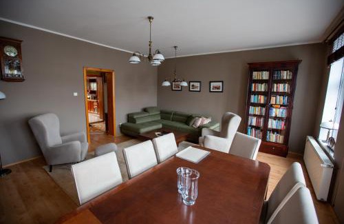 Puck Casa | Kamienica na Starym Rynku - 140 m2 i garaż