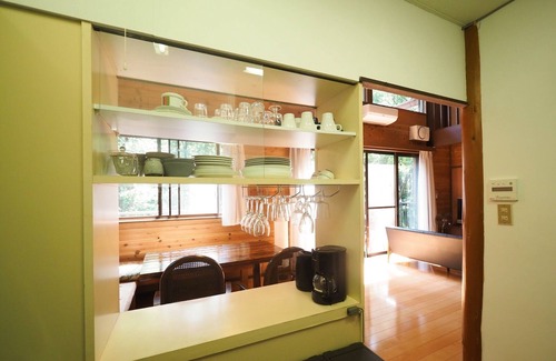 Nasu Casa | Kamiina Life A cottage surrounded by green forest - Kamiina Life / Nasu-gun Tochigi