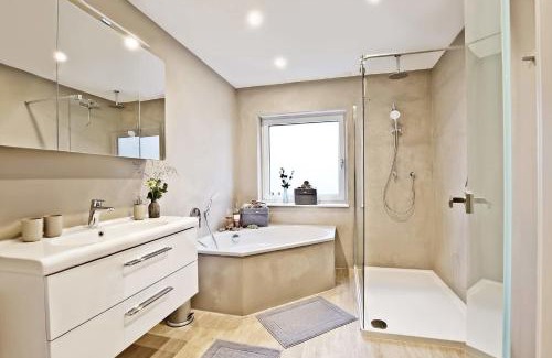 Hoehr-Grenzhausen Apartamento | Kaminfeuer