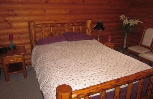 Kamloops Cama Y Desayuno | Kamloops Log Home Bed and Breakfast