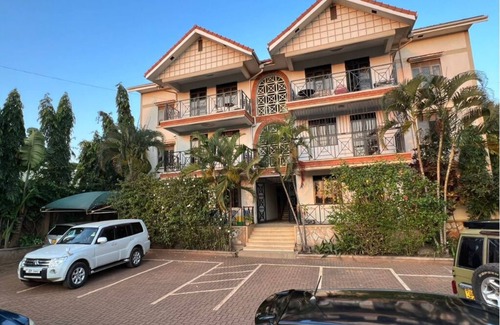 Bukoto Apartamento | Kampala Spaces: Two bedroom Town House Charm Apartment
