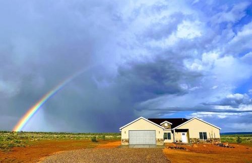 Kanab Casa | Kanab Family Home With Amazing Red Rock Views Pets OK
