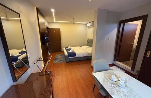 Thalassery Hotel | Kanak Residency Kuthuparamba