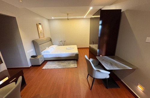 Thalassery Hotel | Kanak Residency Kuthuparamba