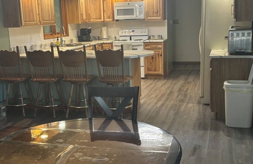 Charlton Heights Casa | Kanawha River Mountain House