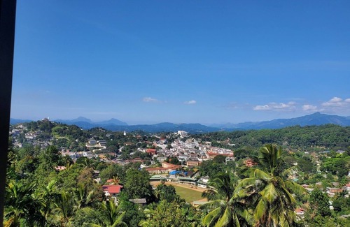 Kandy Apartamento | Kandy City View MPM Apartments 4B 3 Bed Room (FULLY AIR CONDITIONED APARTMENT)